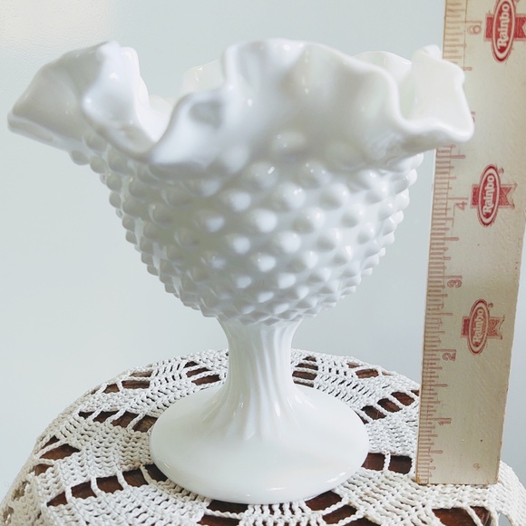 Vintage Hobnail Milk Glass Compote Candy Dish Scalloped Edge Unmarked Fenton - Picture 10 of 12